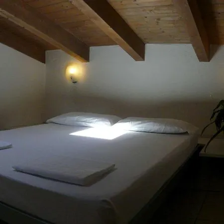 Gardastivo Aparthotel Arco