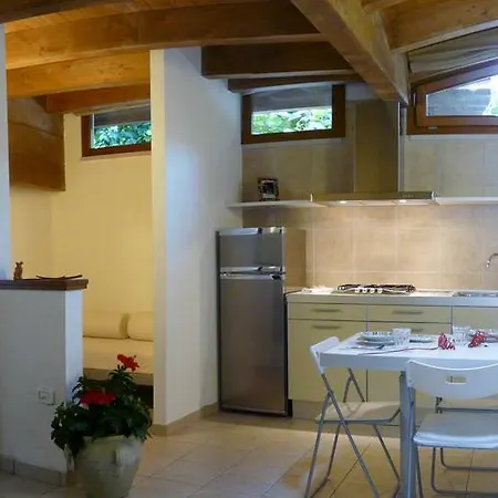 Gardastivo Aparthotel *